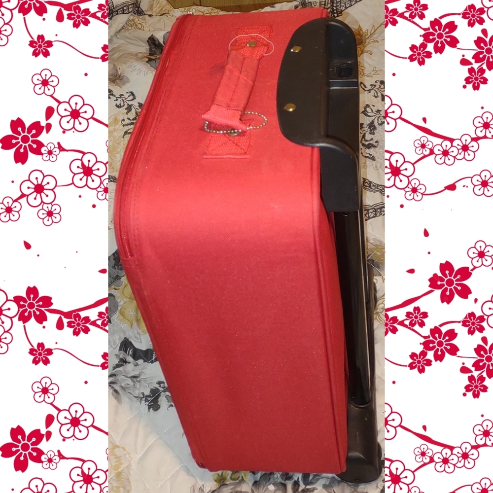 Hello Kitty Rolling Luggage Case - image 7